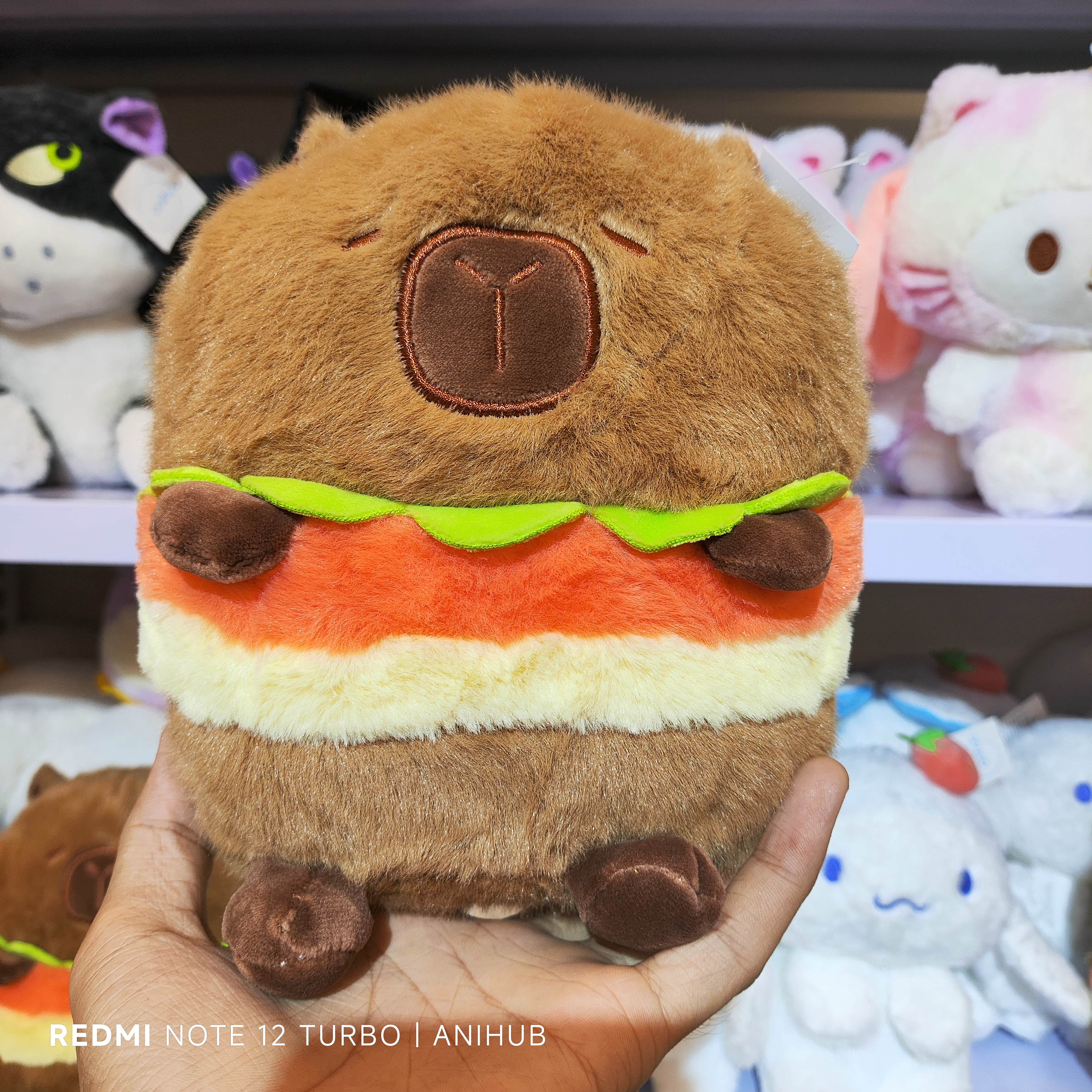 Capy Bara With Burger 20cm