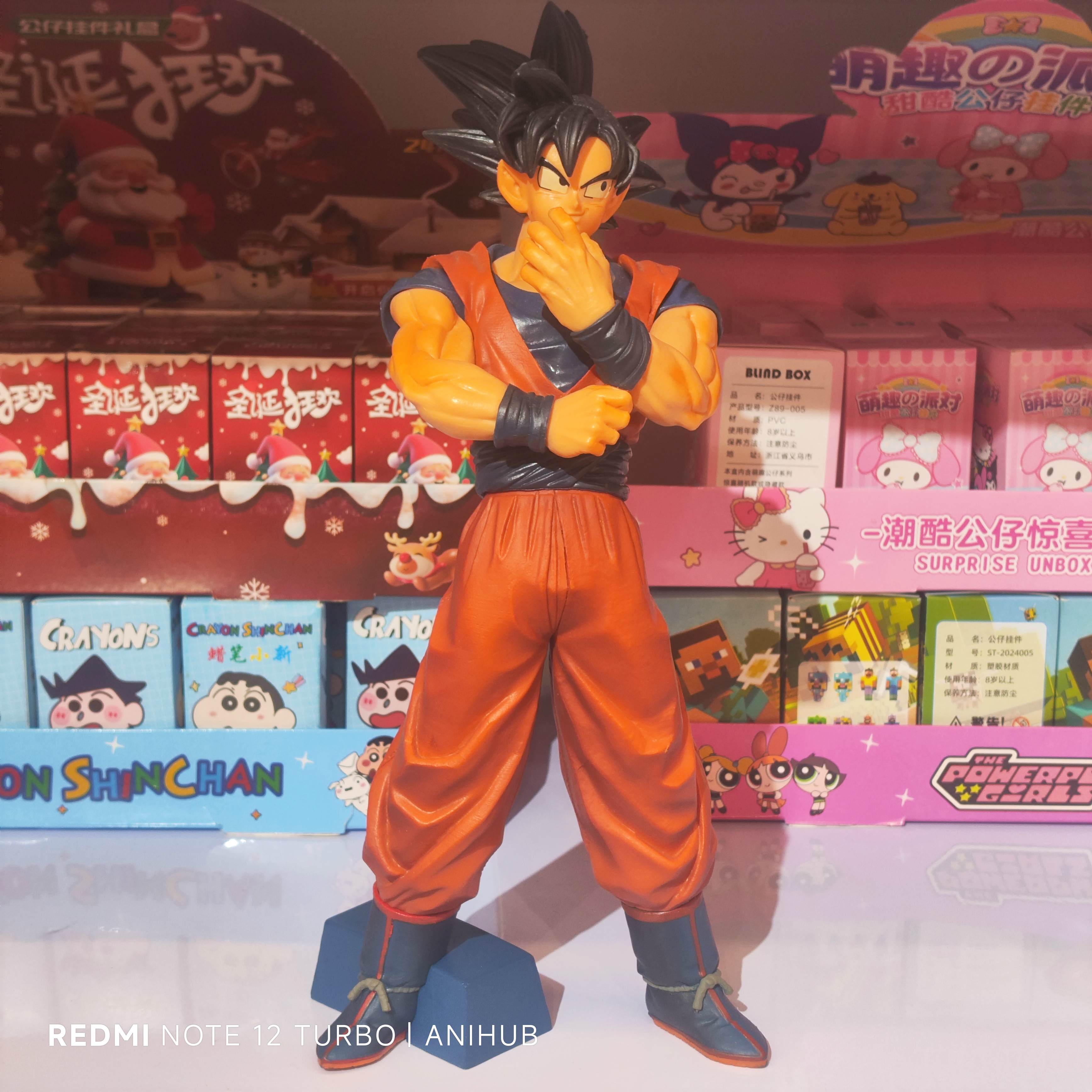 Dragon Ball Son Goku Hugging Hand Masterlise