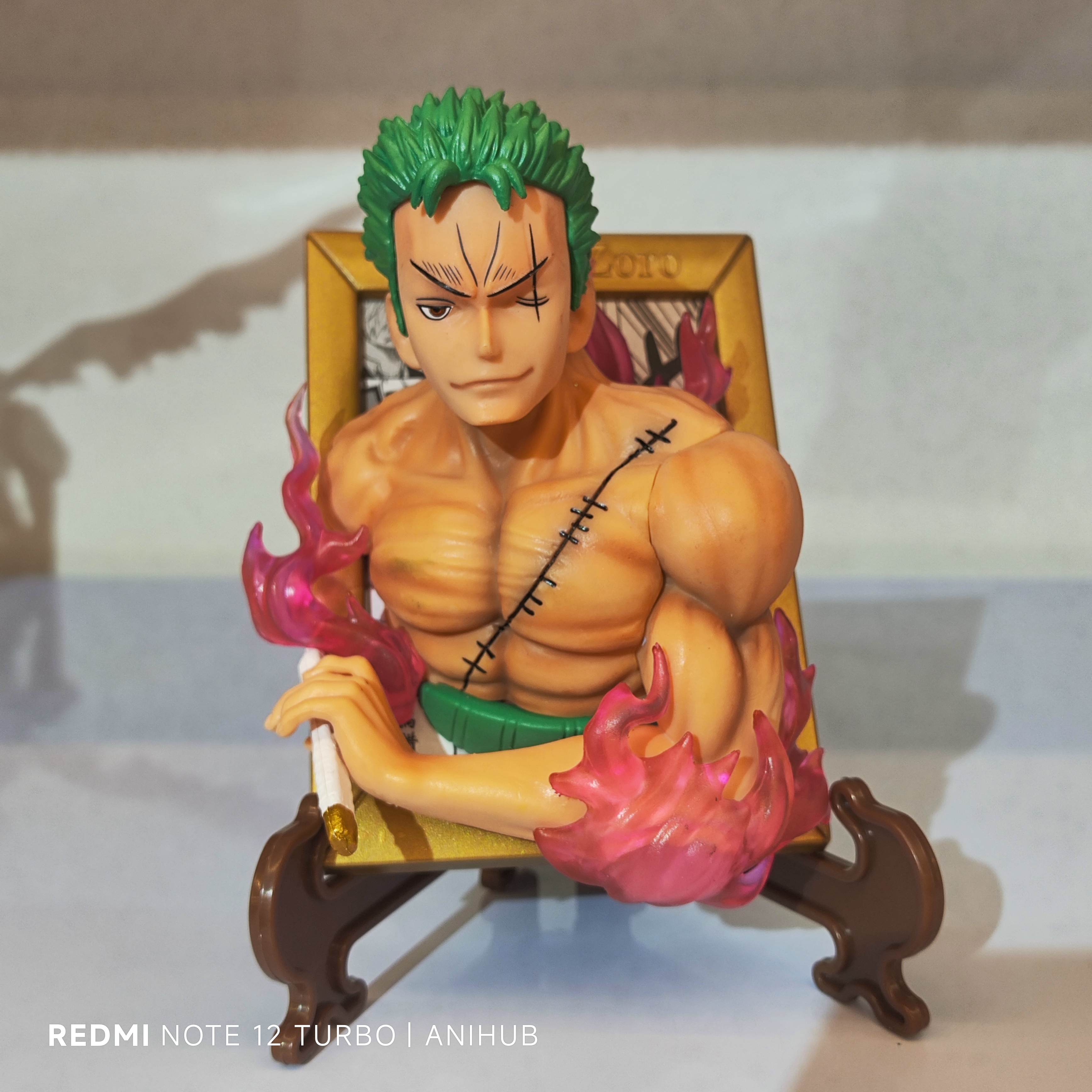 Rorona Zoro Coming From Picture Wall Attach